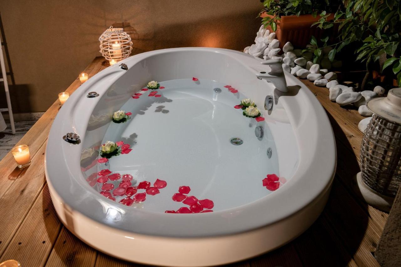 Castello Luxury Residence With Private Jacuzzi Ханя Екстериор снимка